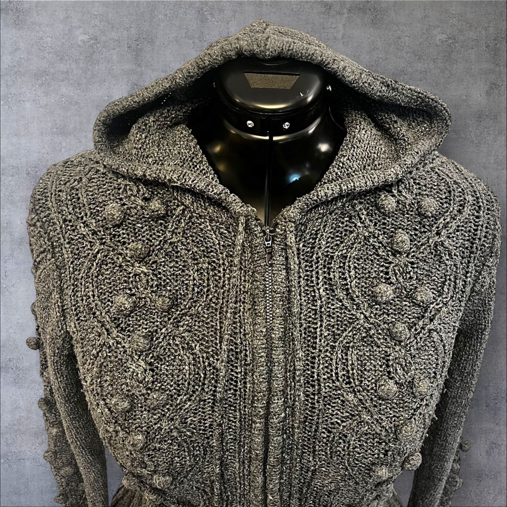 Etui Fisherman Bobble Aran Zip Front Hoodie Sweater in Grey - Picture 2 of 16